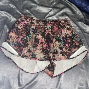 Lululemon Hotty Hots *4 inch*